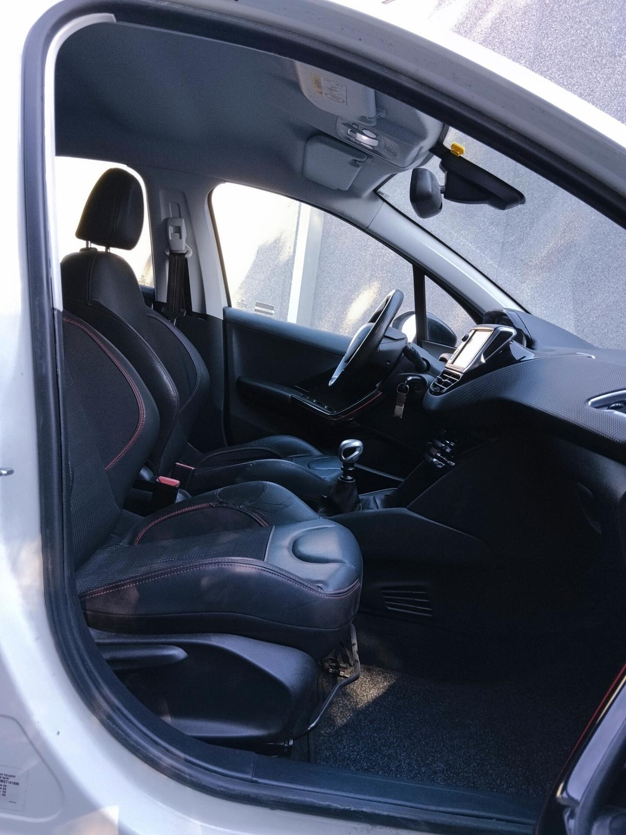 Peugeot 208 BlueHDi 100 5 porte GT Line