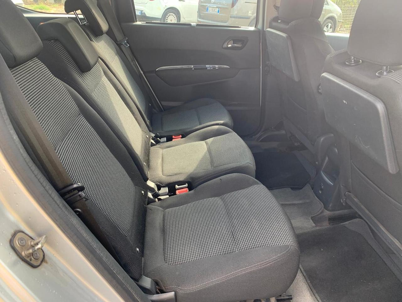 Peugeot 5008 1.6 HDi 112CV Premium