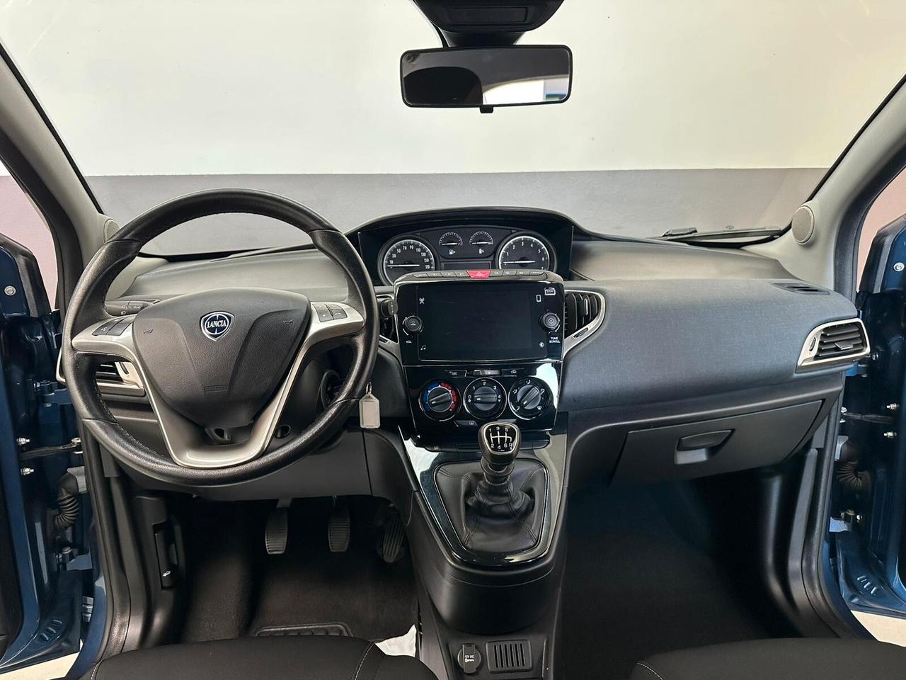 Lancia Ypsilon 1.0 FireFly 5 porte S&S Hybrid Gold