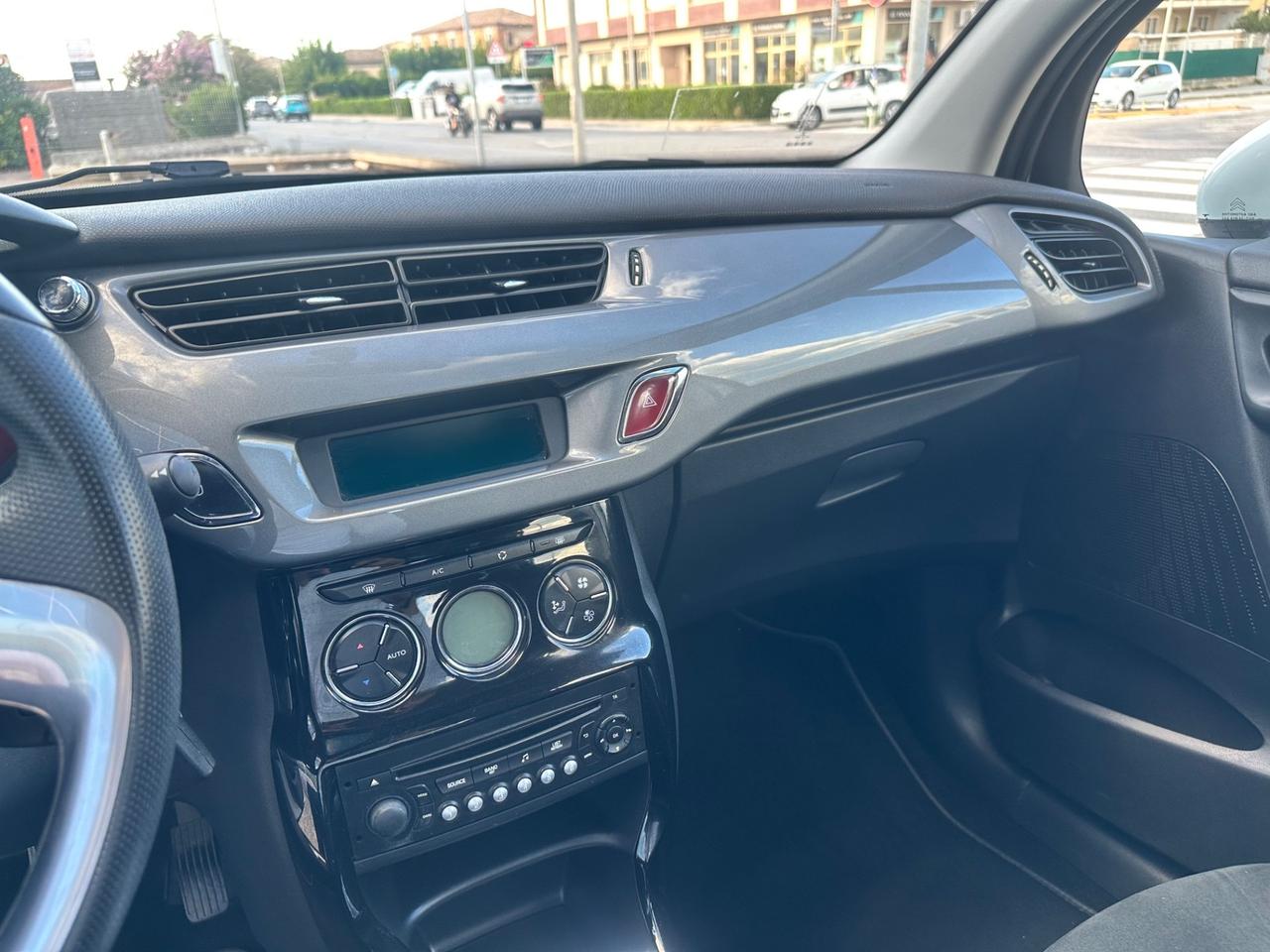 Citroen C3 PureTech 82 Exclusive 1.2 metano casa madre