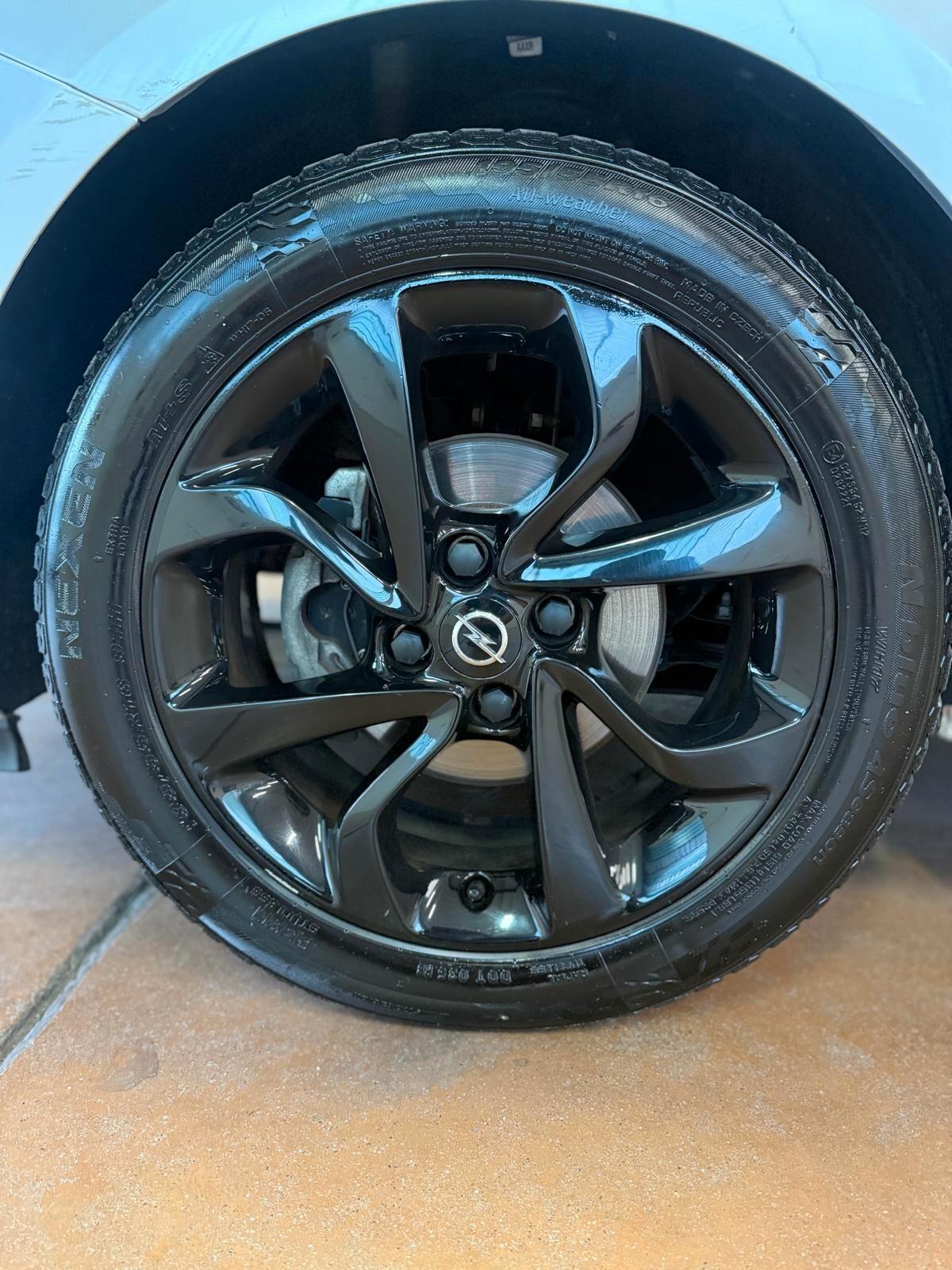 Opel Corsa 1.2 5 porte b-Color ok neopatentati