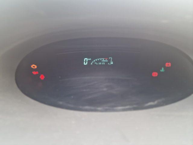 TOYOTA Yaris 1.0i 16V cat 5 porte Sol