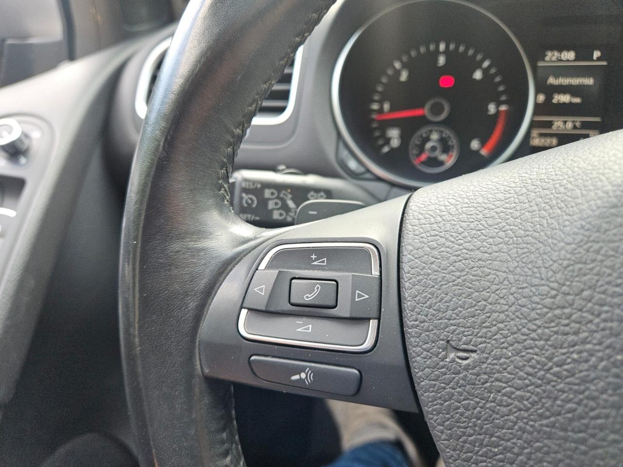 Volkswagen Golf 1.6 TDI DPF DSG 5p. Highline