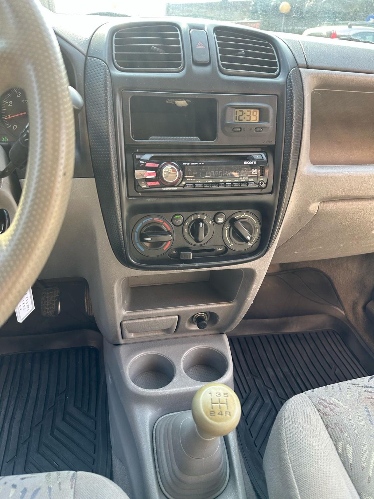 Mazda Demio 1.3i 16V Exclusive