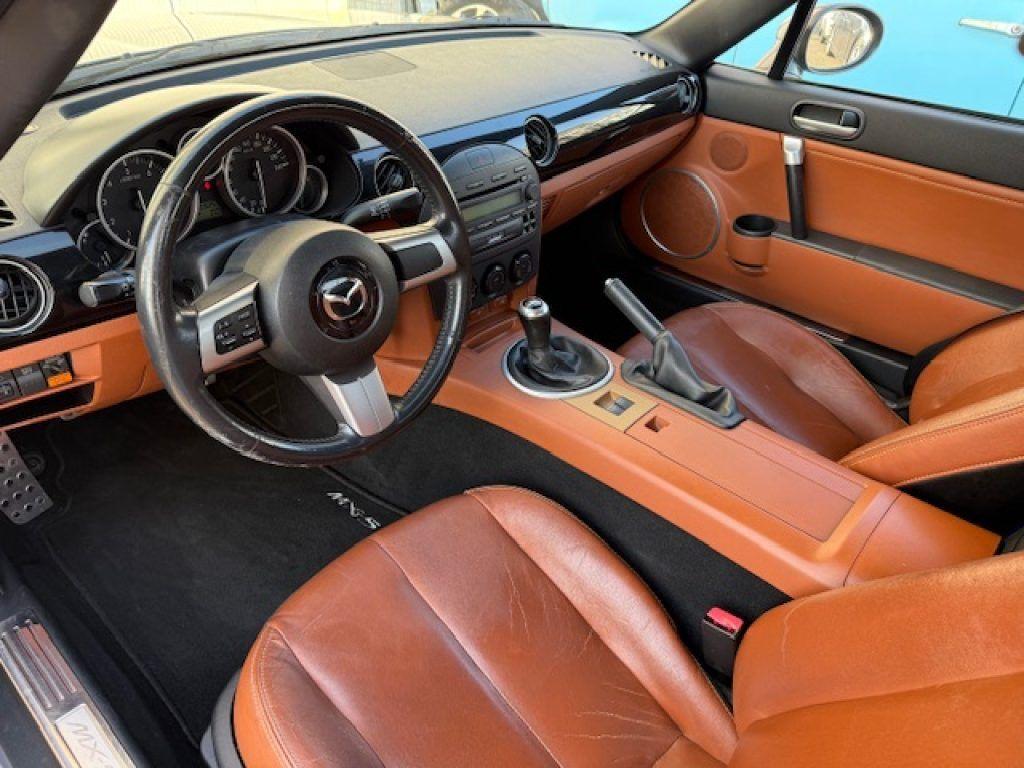 Mazda MX-5 Roadster 2.0L 16V Wind