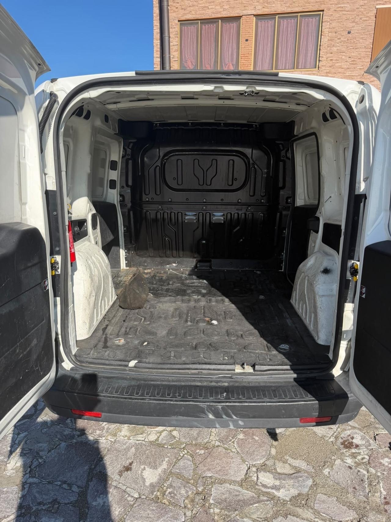 Fiat Doblo 1.6 MJT 105CV PC-TN Cargo Lamierato SX