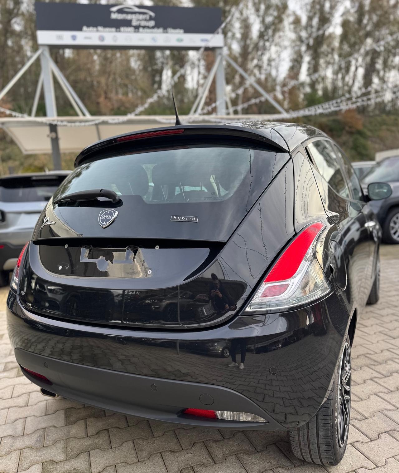 Lancia Ypsilon 1.0 FireFly 5 porte S&S Hybrid Ecochic Gold