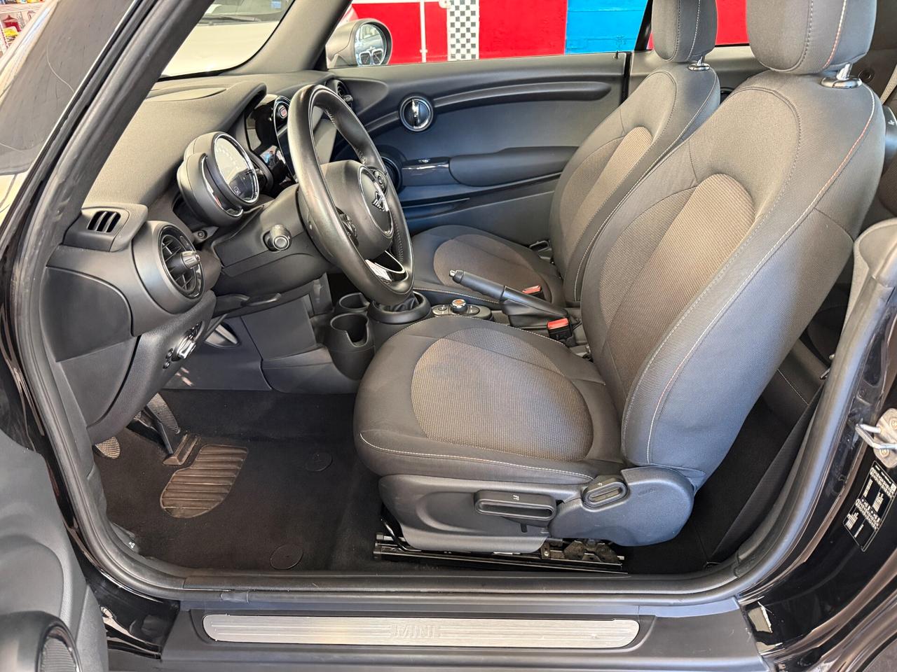 Mini One Cabrio 1.5 - SERVICE MINI