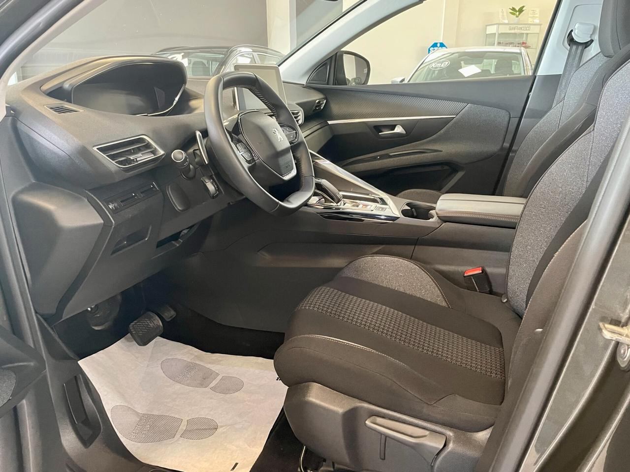 Peugeot 3008 BlueHDi 130cv EAT8 Business