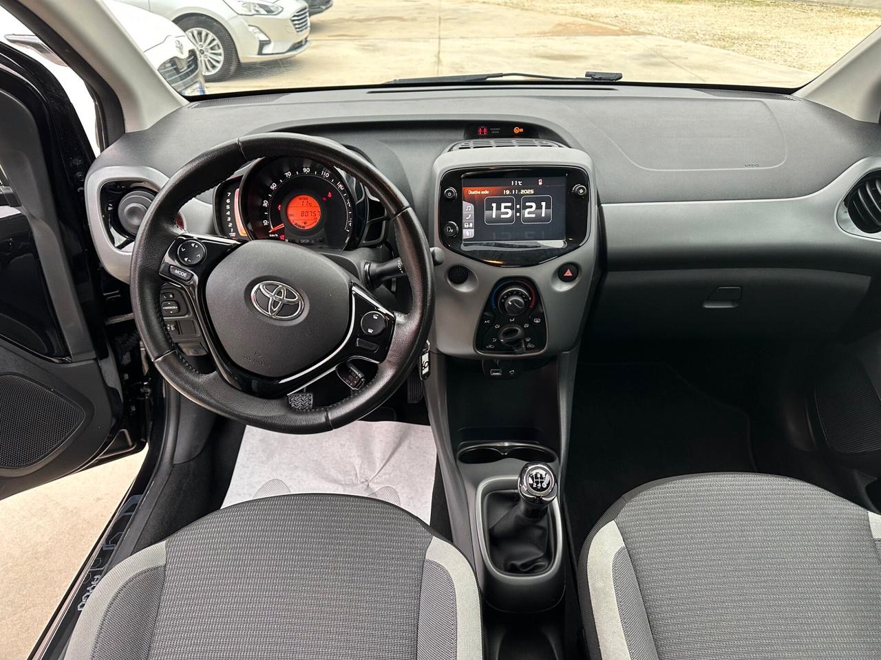Toyota Aygo Connect 1.0 VVT-i 72 CV 5 porte x-play