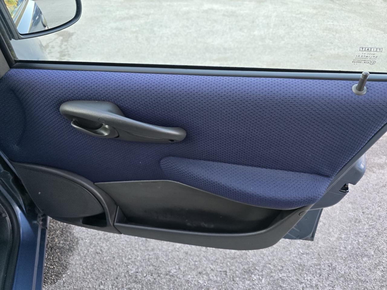 Fiat Punto 1.2 5 porte bConnect