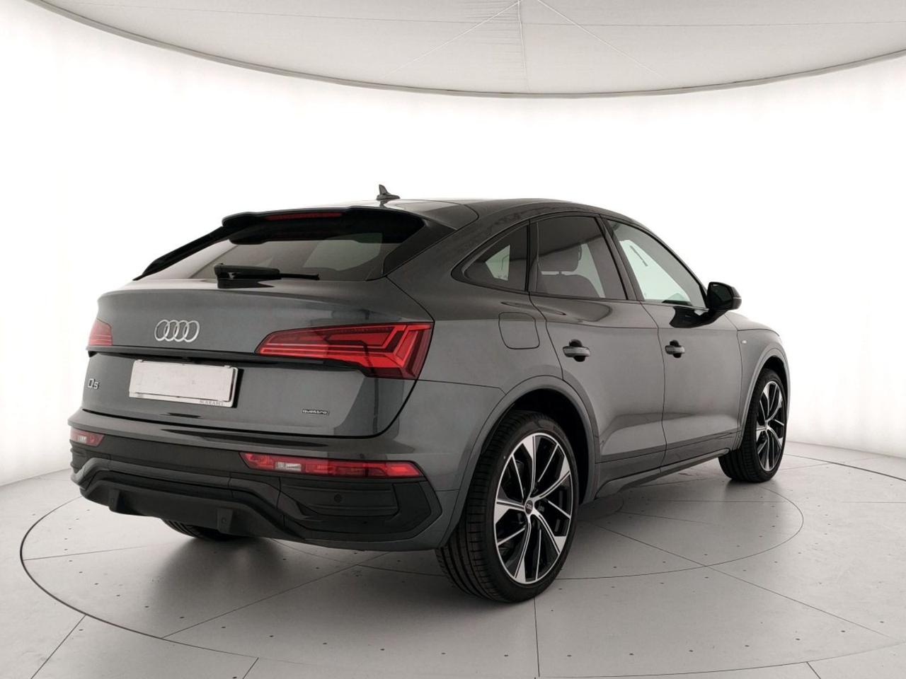 Audi Q5 sportback 55 2.0 tfsi e identity black quattro s-tronic