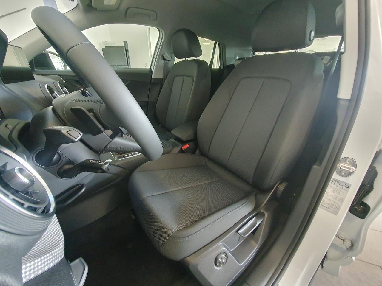 Audi Q2 30 2.0 tdi identity black s tronic