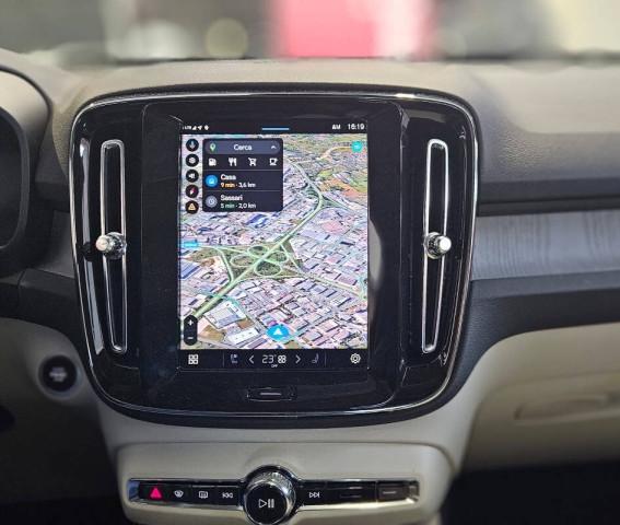 Volvo XC40 2.0 b3 Ultra Dark auto
