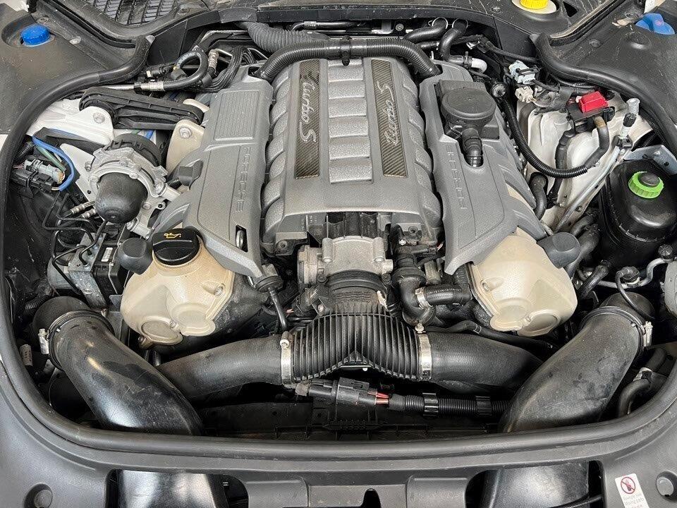 Porsche Panamera 4.8 Turbo S 550cv
