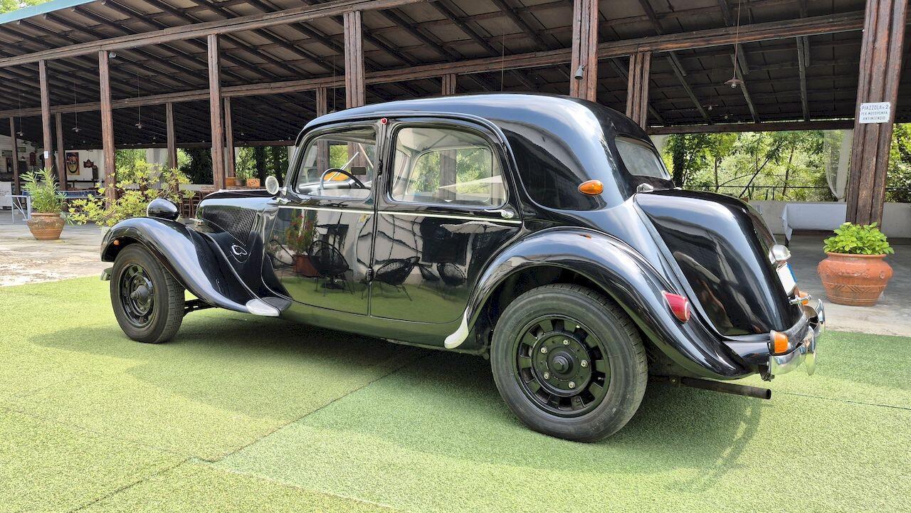 Citroen Traction Avant 11 BL – 1955