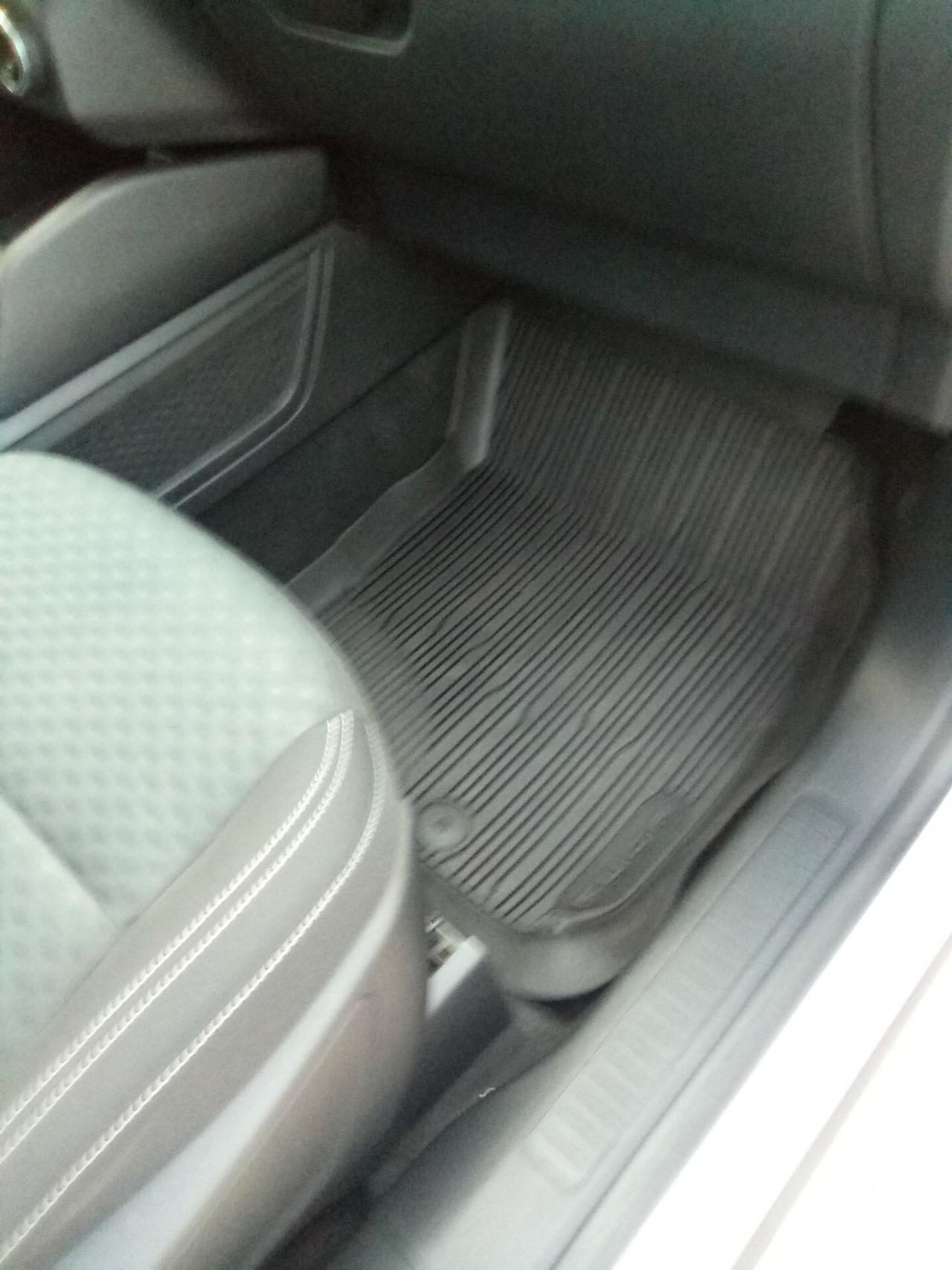 Ford Kuga 1.5 EcoBlue 120 CV 2WD Titanium gancio traino