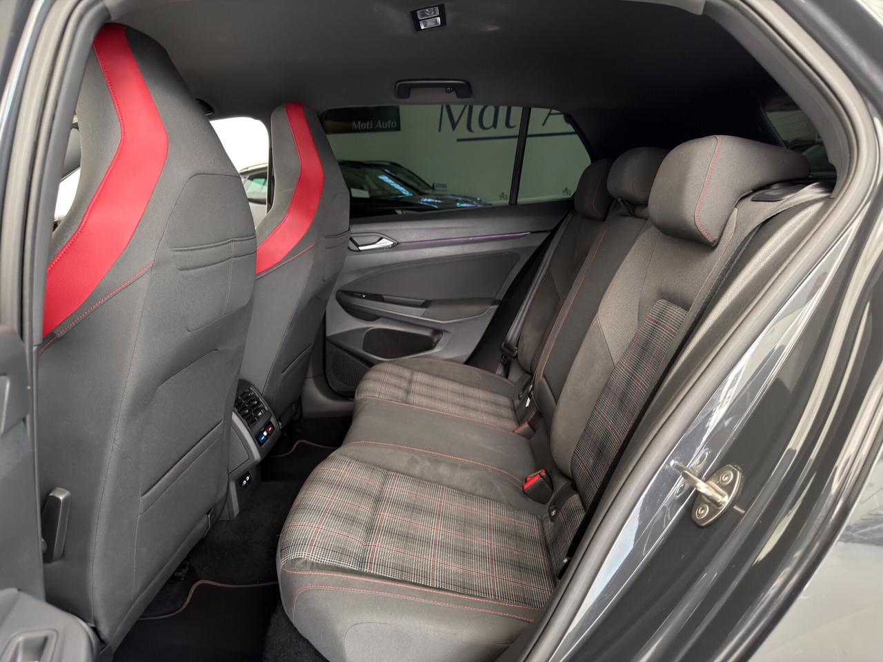 Volkswagen Golf GTI 2.0 TSI DSG 245cv