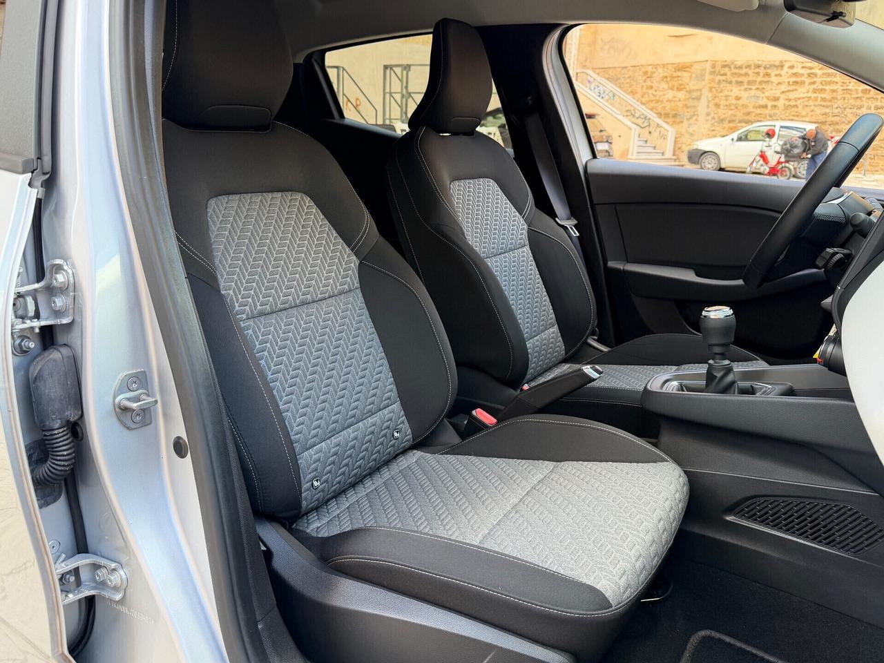 Renault Clio 1.5 dCi – 13.900 km