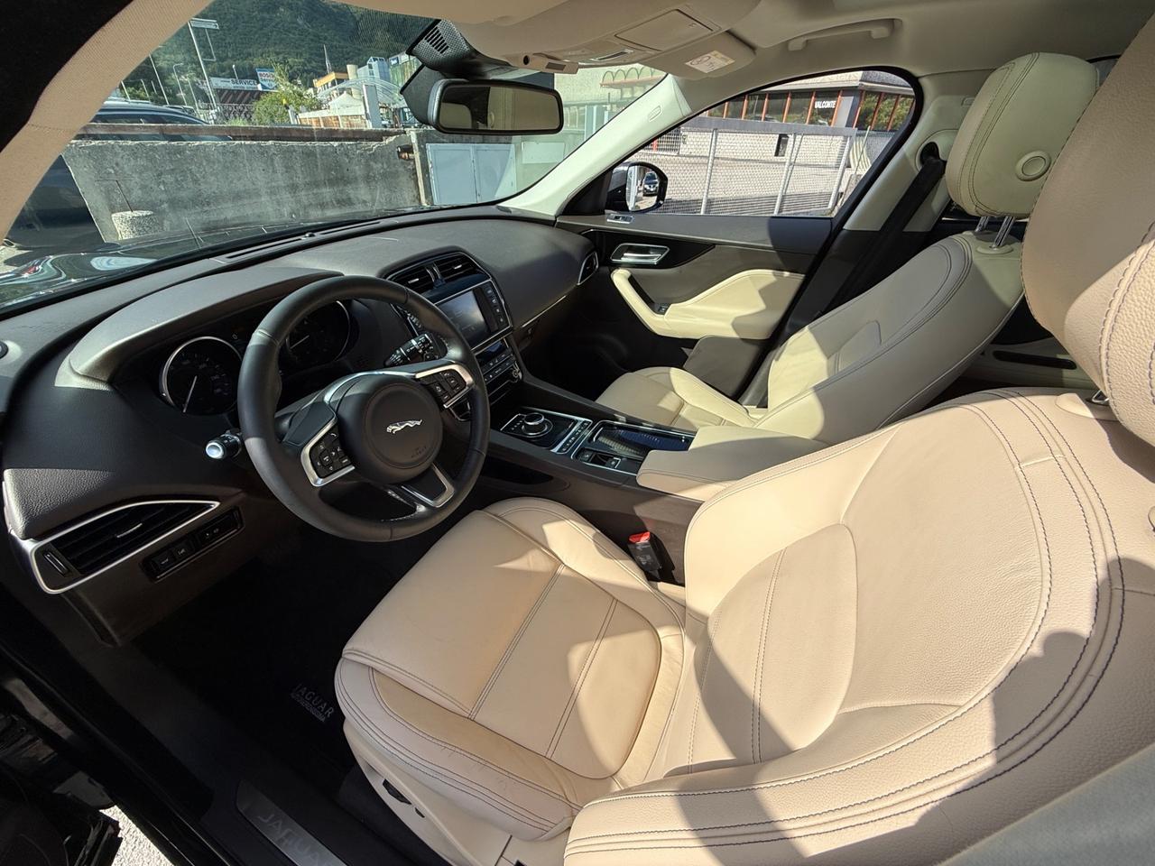 JAGUAR F-Pace 2.0 D 180 CV AWD aut. Portfolio 2018