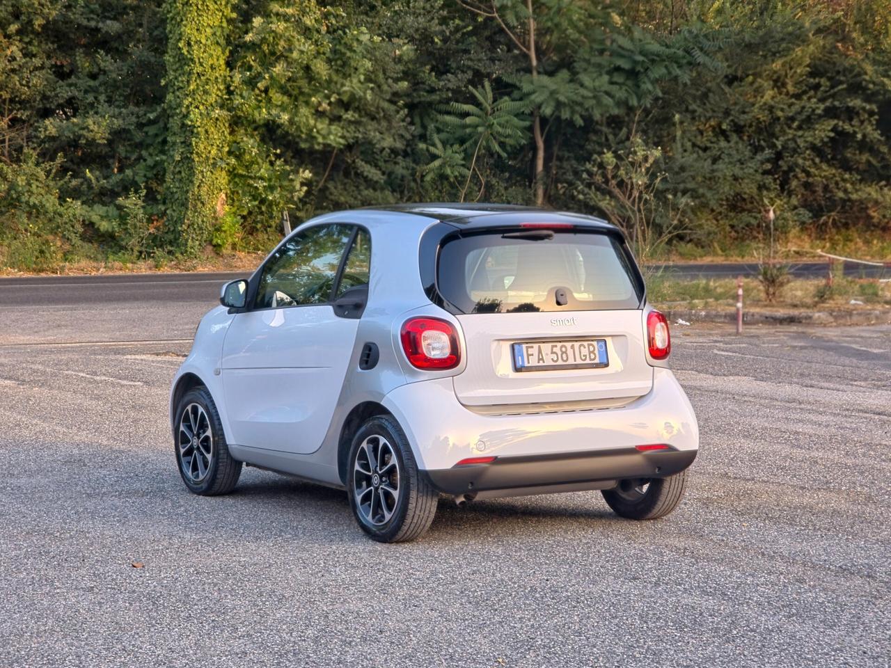 Smart ForTwo 70 1.0 twinamic Prime E6 Automatico NEO 2015