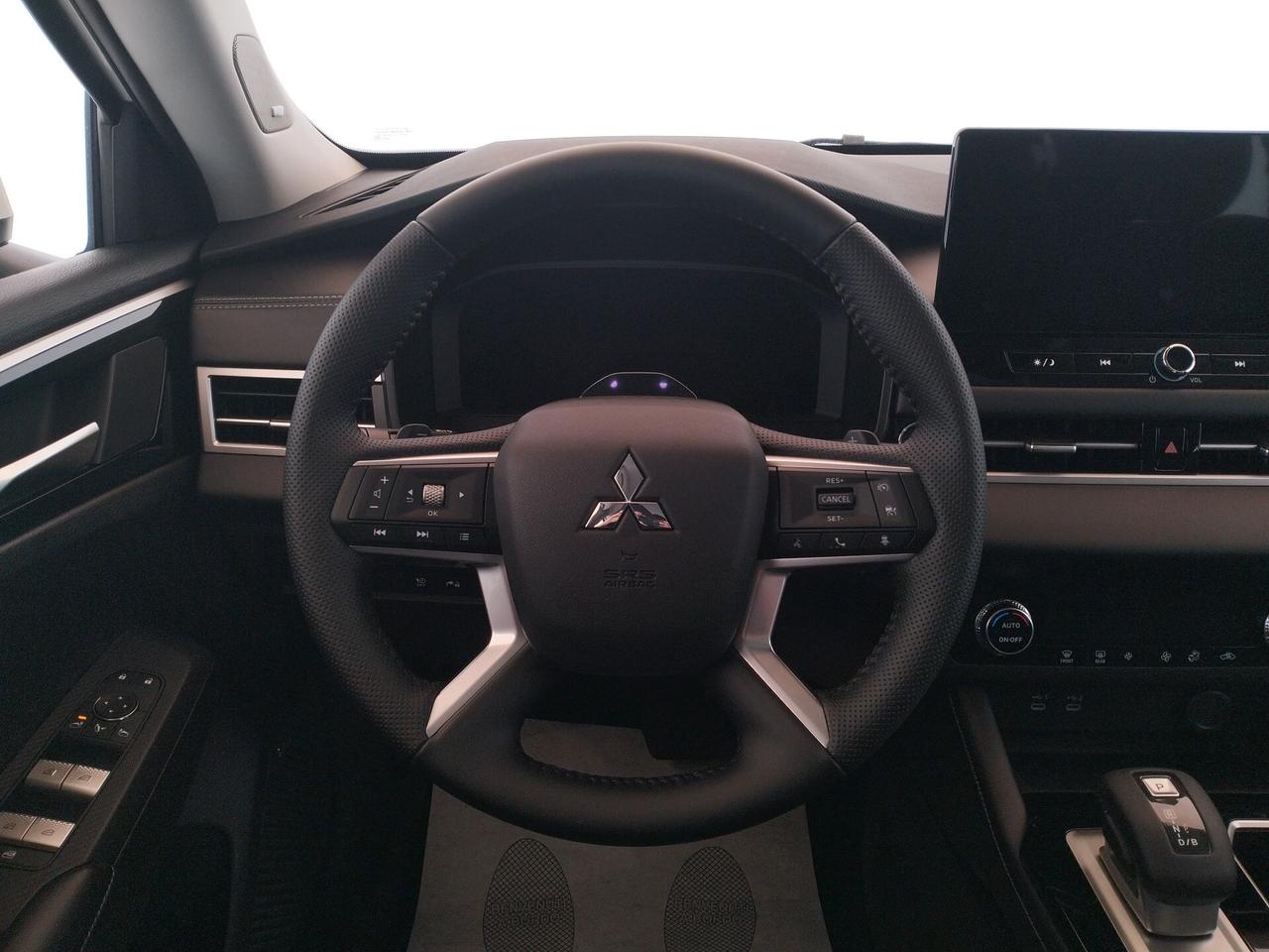 Mitsubishi Outlander DISPONIBILE IN VARIE COLORAZIONI E ALLESTIMENTI - CONCESSIONARIO UFFICIALE