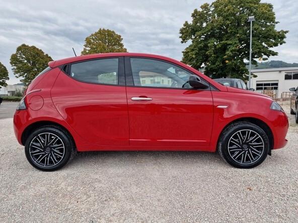 Lancia Ypsilon 1.2 69 CV 5 porte GPL EcoChic Gold