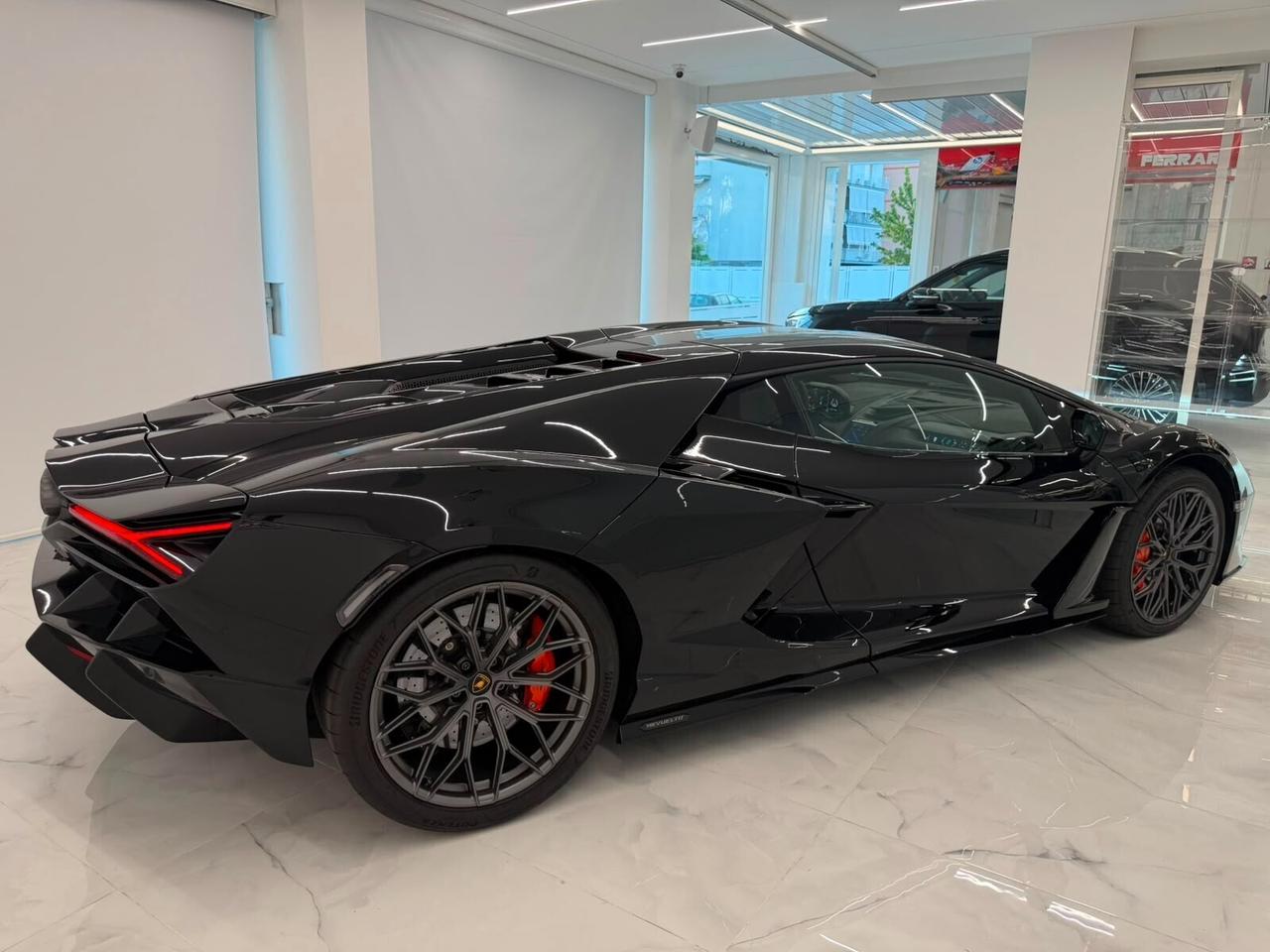 Lamborghini Revuelto Carbon