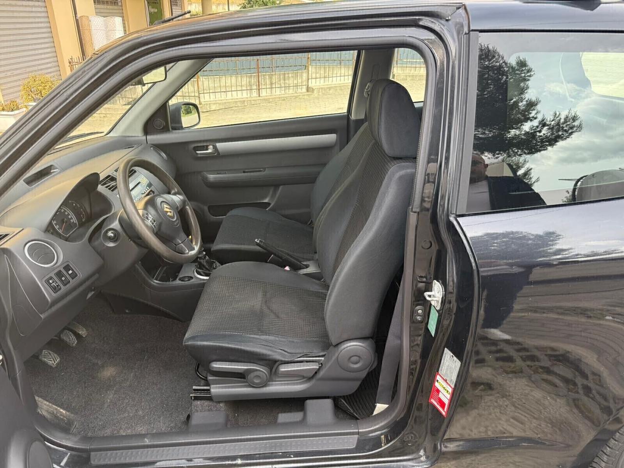 Suzuki Swift 1.3 DDiS 3p. GL