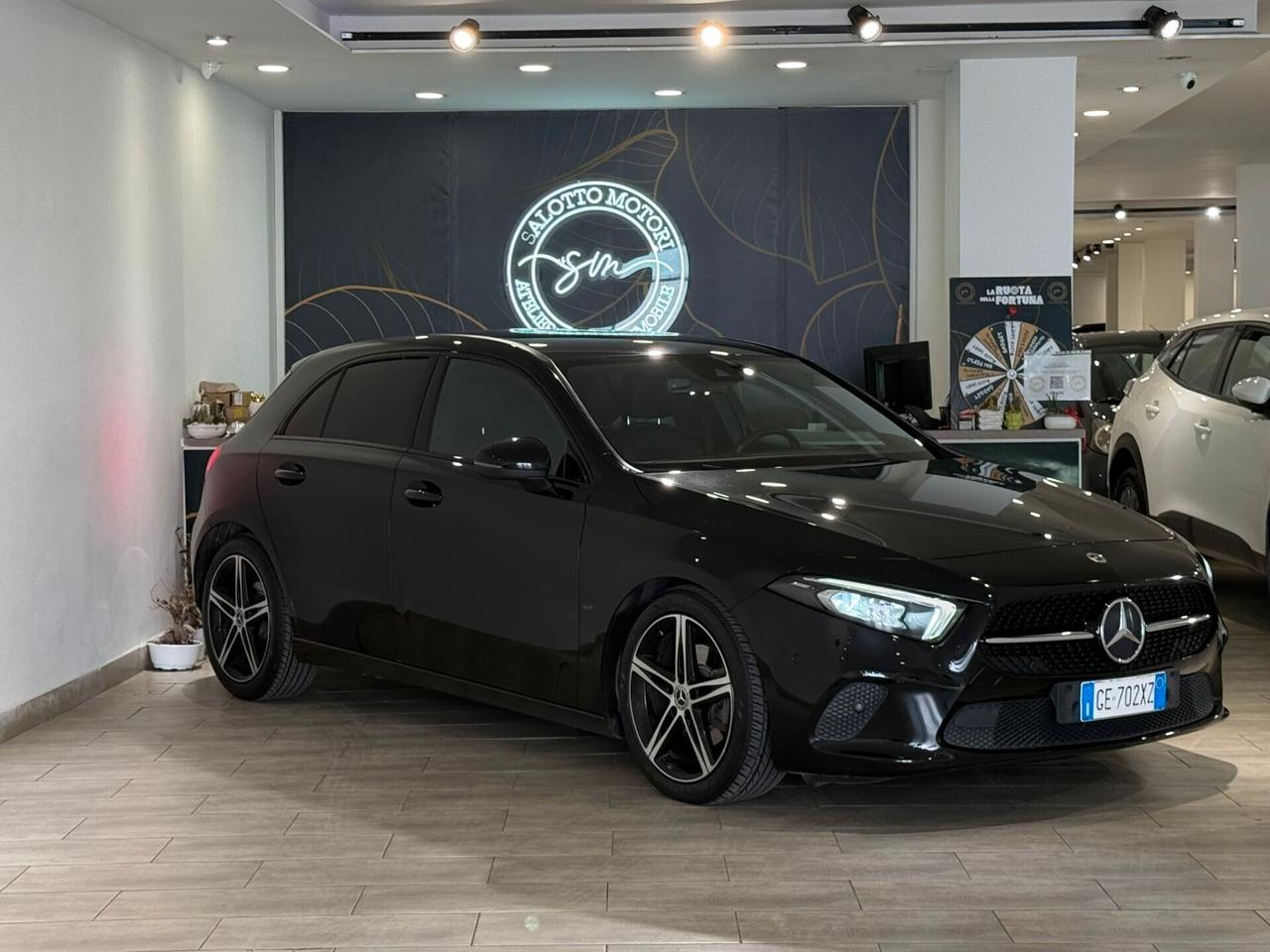 MERCEDES- BENZ A180d SPORT AUTOMATICA 2021 PACK LUCI