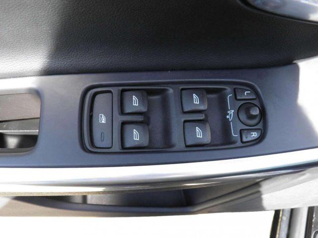 VOLVO XC60 XC60 2.4 D4 AWD GEARTRONIC MOMENTUM