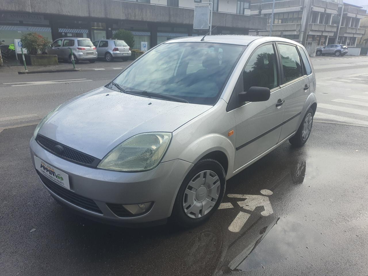 Ford Fiesta 1.2 16V 5p. Ambiente NEOPATENTATI