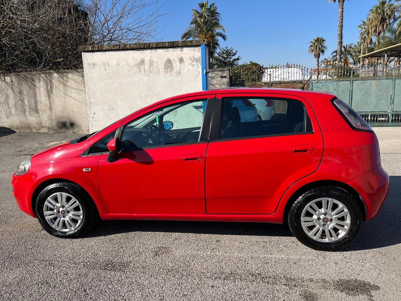 Fiat g.punto lounge -1.3 mjt/85 cv-full-2013