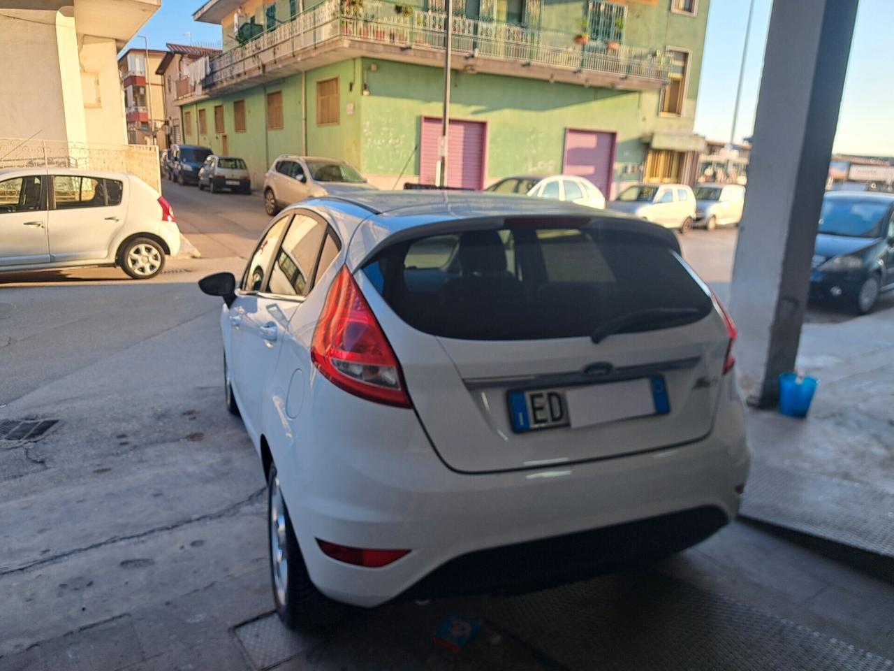 Ford Fiesta 1.4 GPL Titanium 2010 unico prop