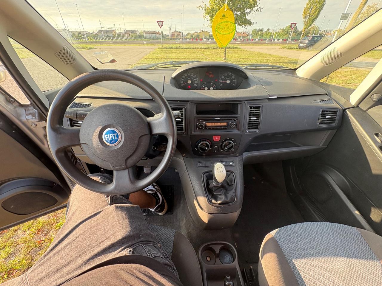 Fiat Idea 1.2 16V 80cv neo patentati