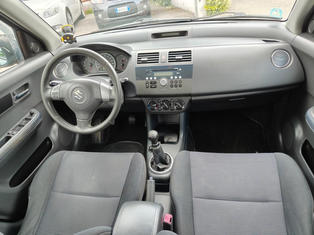 Suzuki Swift 1.3 4x4 5p. GL