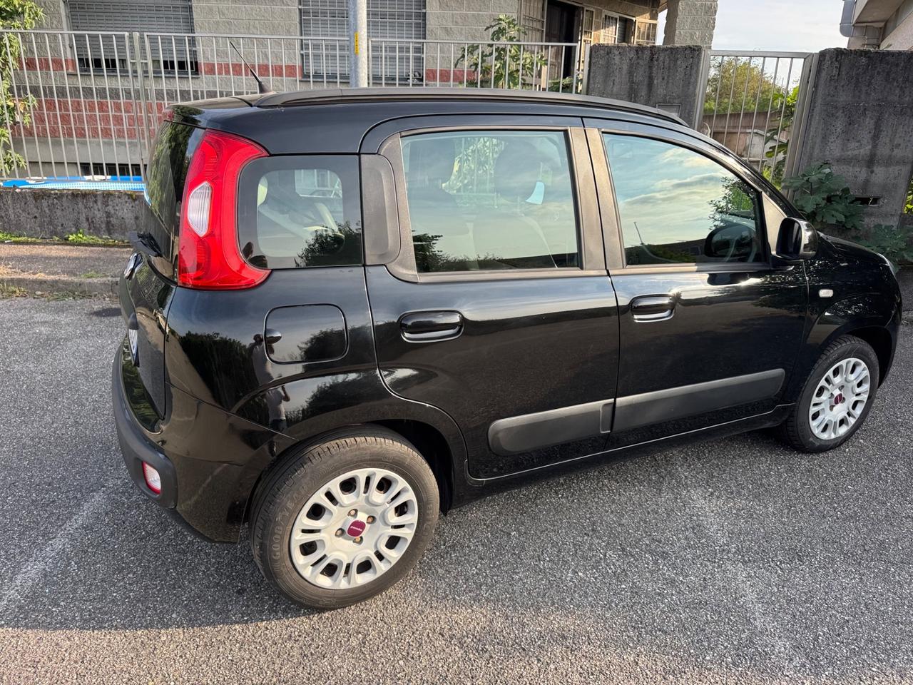 Fiat Panda 1.2 Lounge 5 posti neopatentati