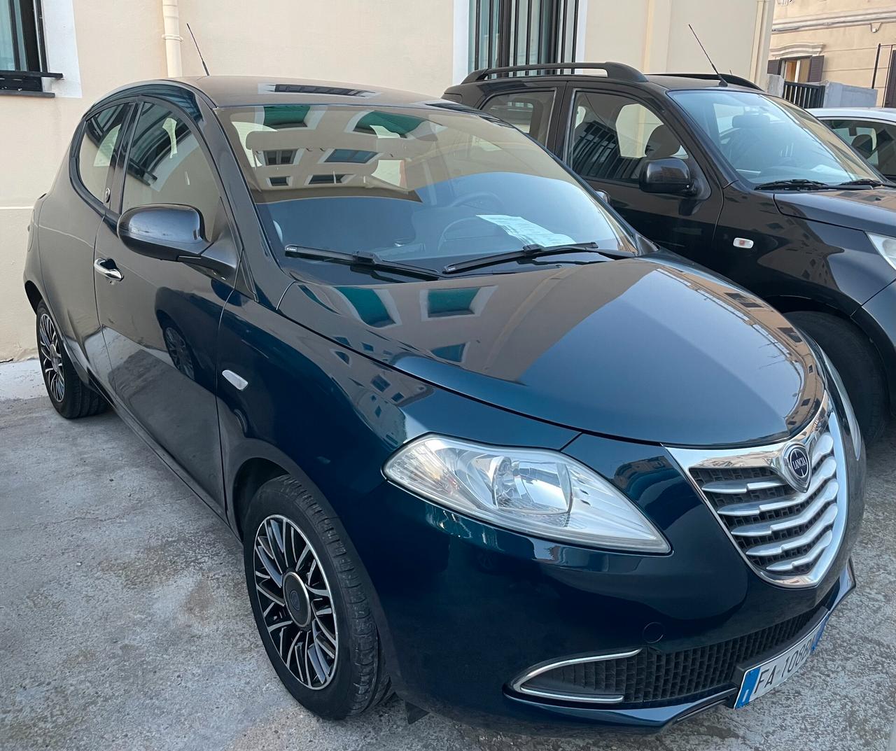 Lancia Ypsilon 1.3 MJT 95 CV 5 porte S&S 30th Anniversary
