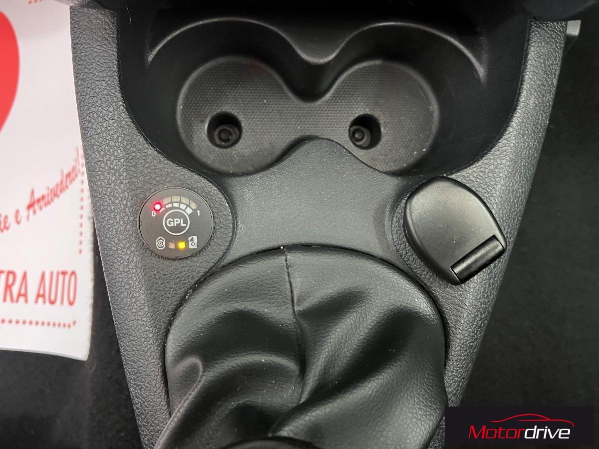 DACIA - Sandero - 0.9 TCe T-GPL 90 CV S&S Lauréate