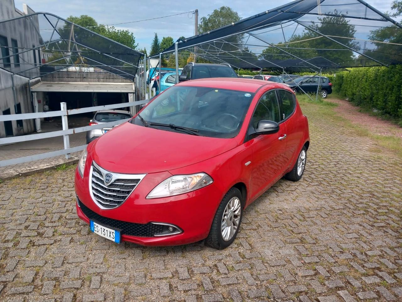 Lancia Ypsilon 1.3 MJT 16V 95 CV 5 porte S&S Silver