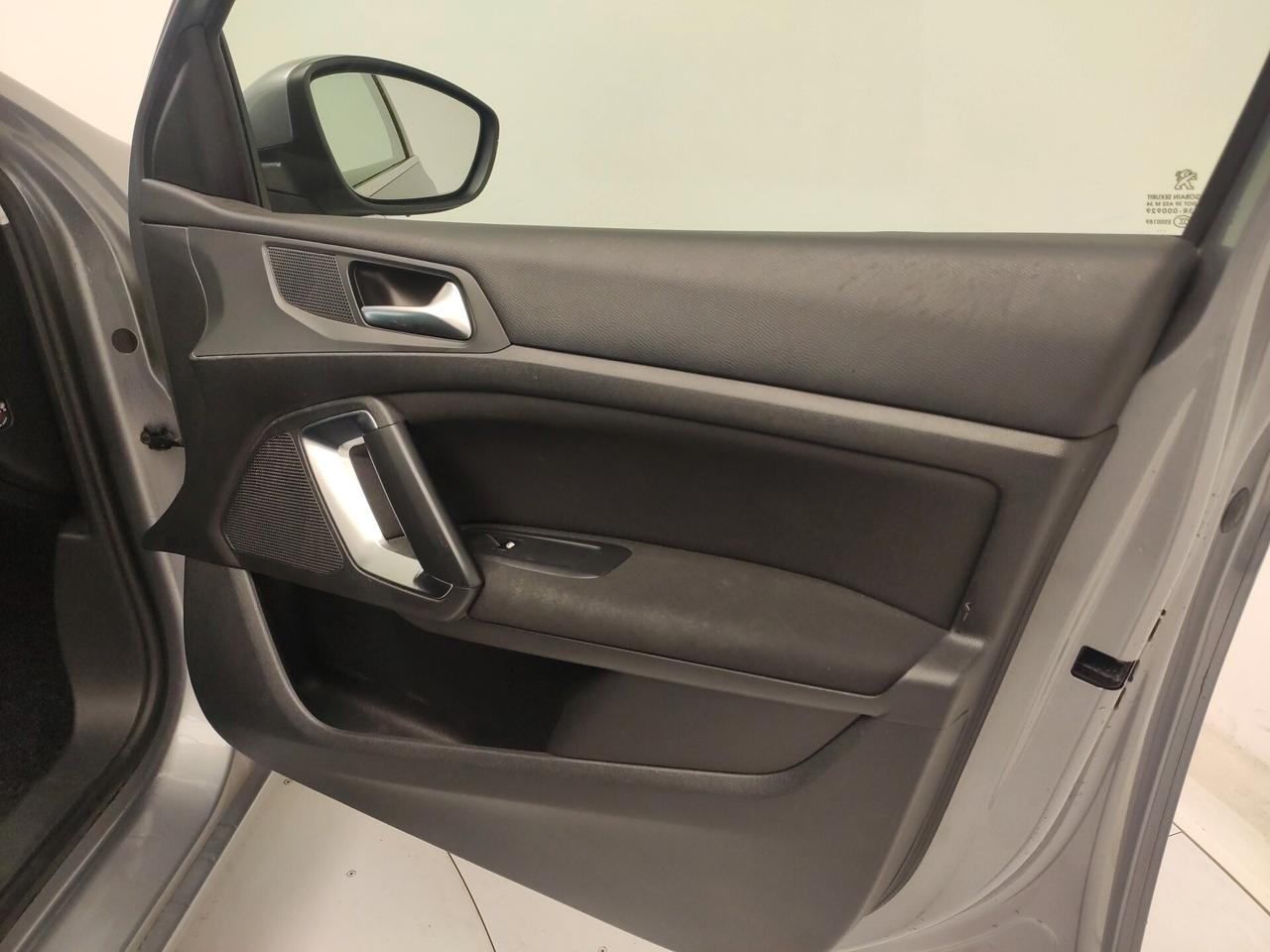 Peugeot 308 BlueHDi 150 S&S SW Allure