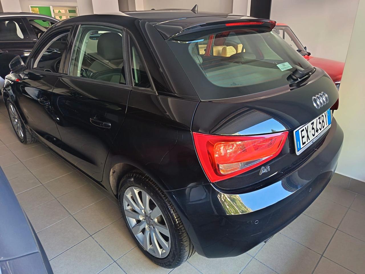 Audi A1 1.6 TDI S line edition plus