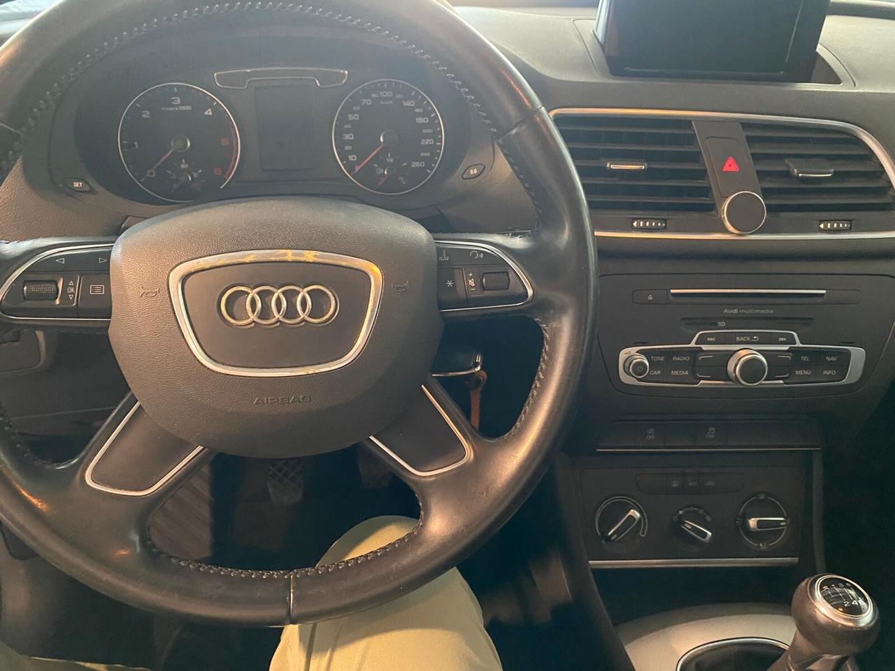 Audi Q3 2.0 TDI 120 CV Business