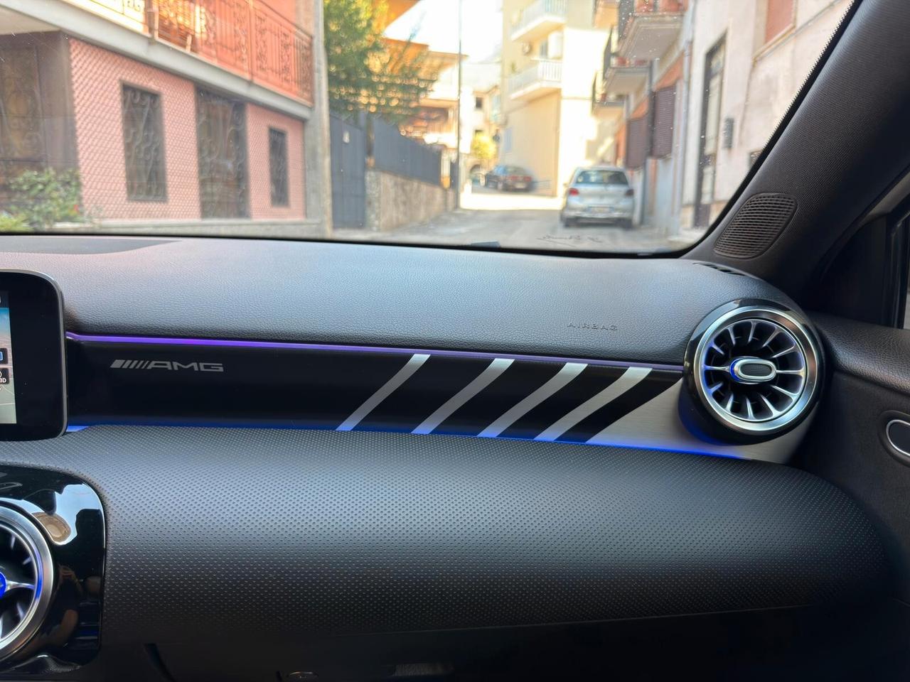 Mercedes-benz A 250 Premium AMG