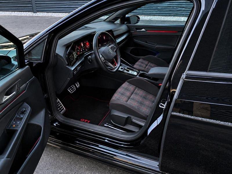 Volkswagen Golf GTI VIII 2.0 TSI GTI DSG 245 CV
