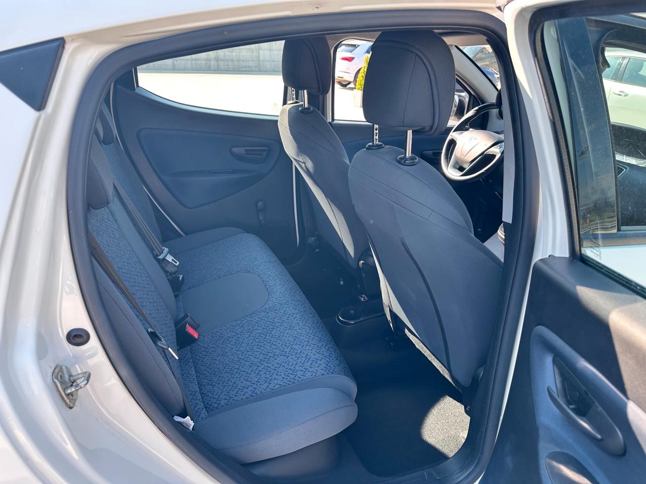 Lancia Ypsilon 1.0 FireFly 5 porte S&S Hybrid Gold