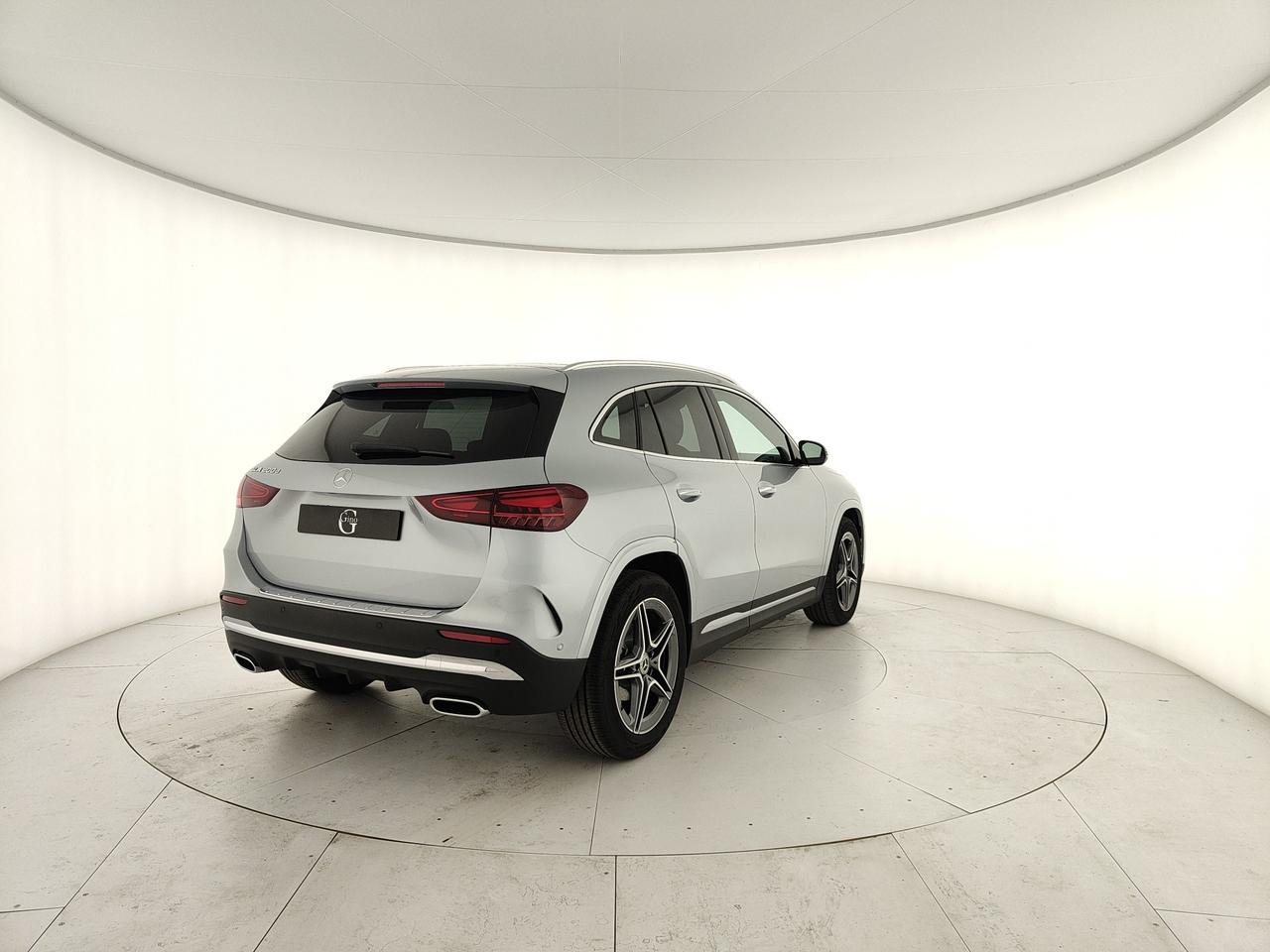 Mercedes-Benz GLA 200 d