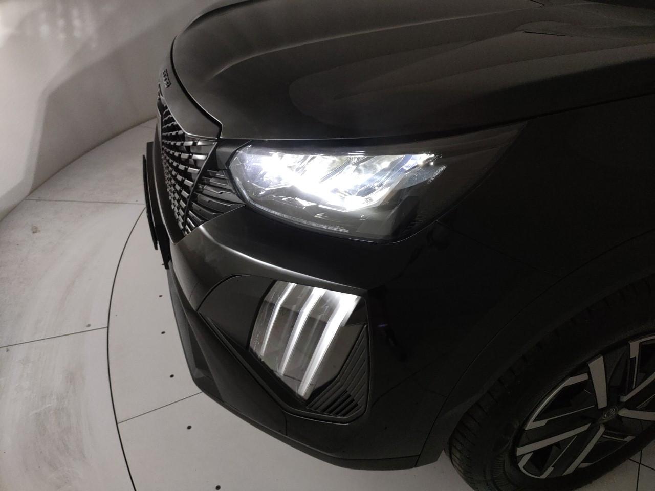 PEUGEOT 2008 1.2 hybrid Style 145cv e-dcs6