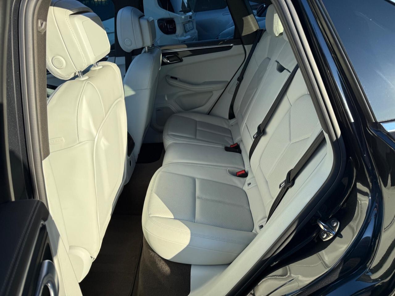 Porsche Macan 2.0 245cv PDK TETTO CERCHI 21