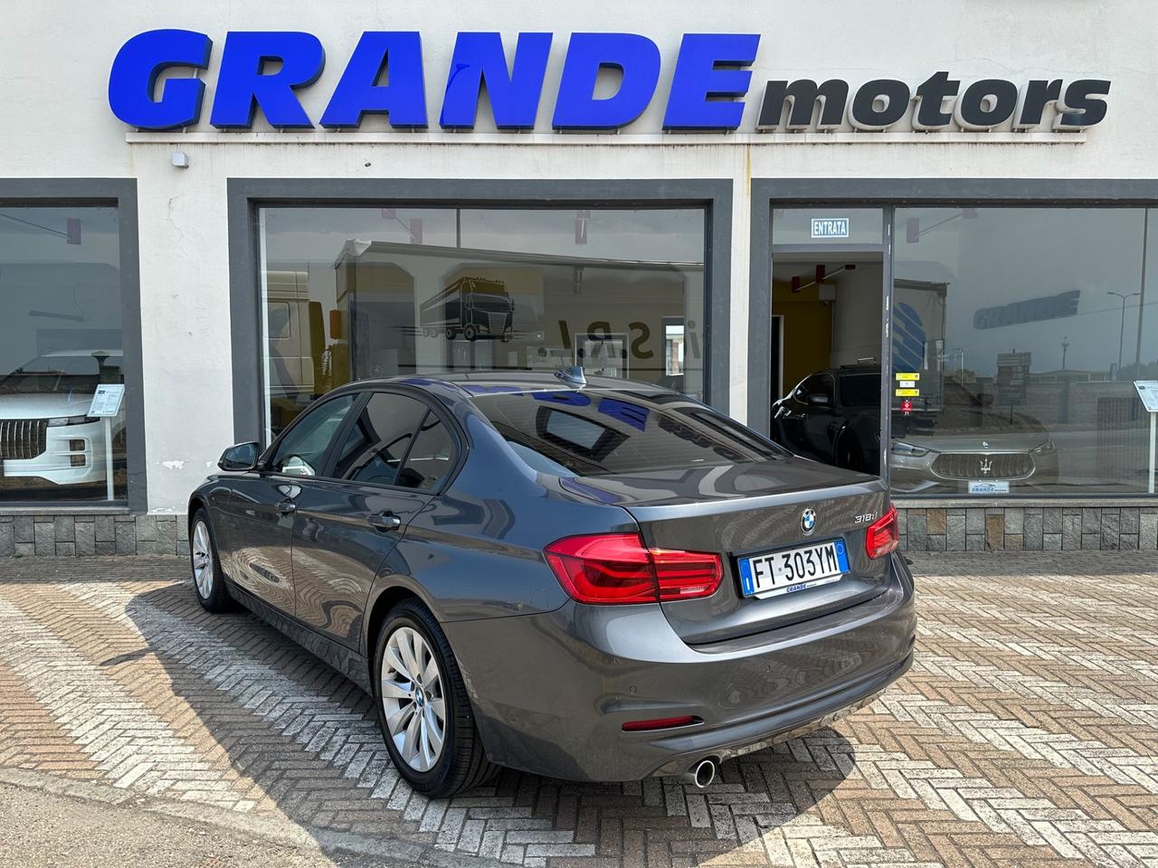 BMW Serie 3 F30 Berlina 318d Sport auto *NO VINCOLI*